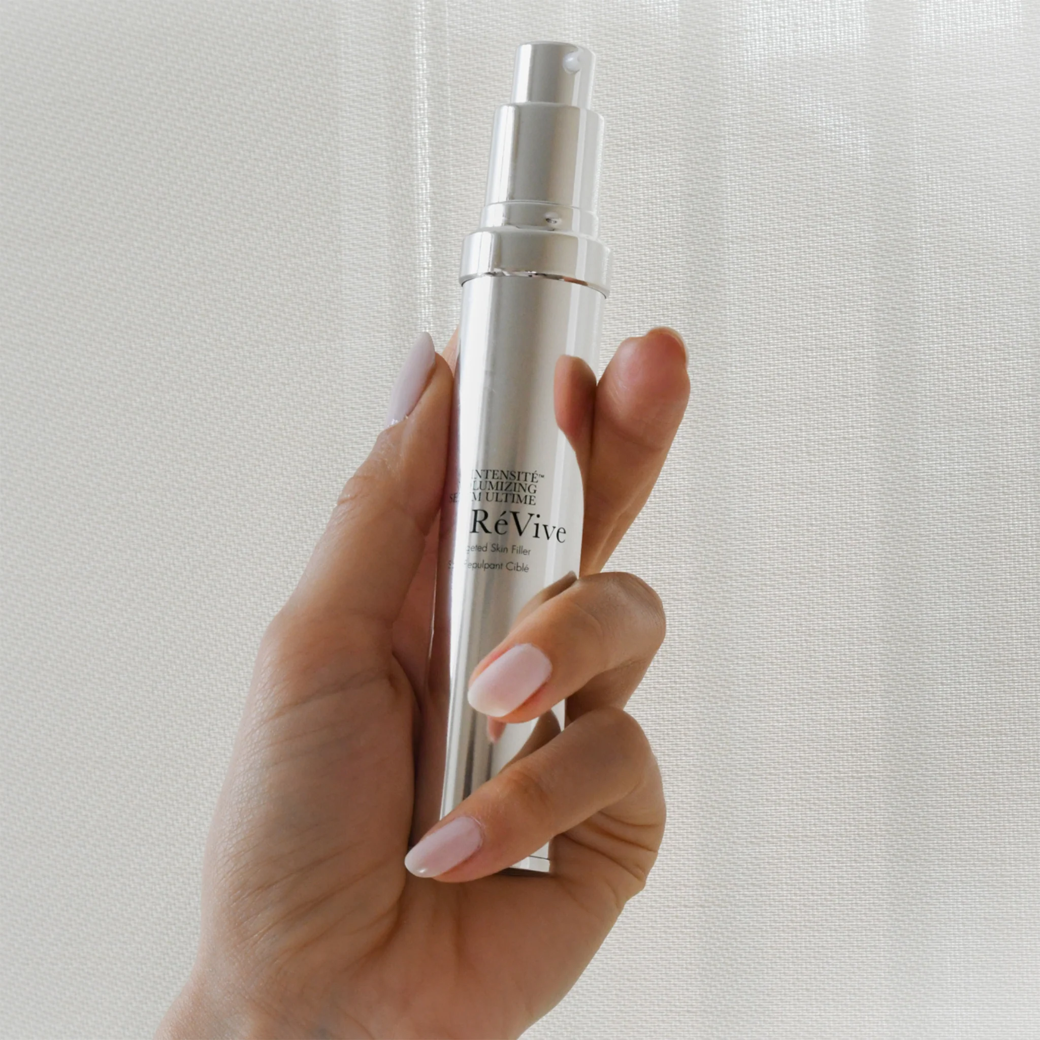 Intensité/ VOLUMIZING SERUM® Ultime / Targeted Skin Filler - Image 6