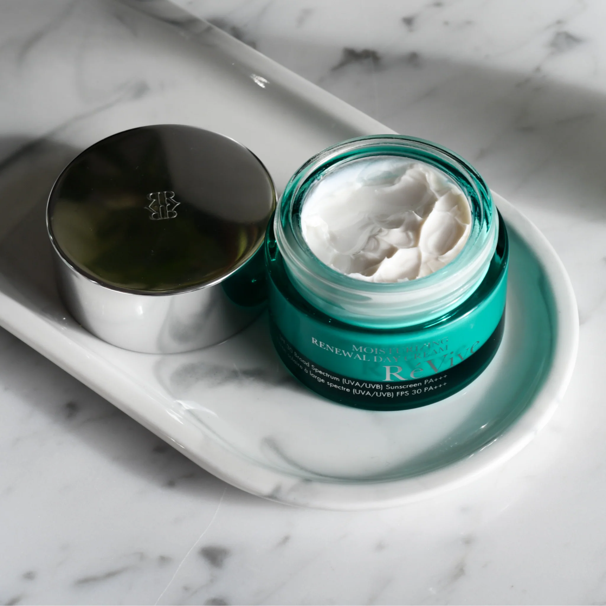 Moisturizing Renewal Day Cream / SPF 30 Broad Spectrum UVA & UVB Sunscreen - Image 4