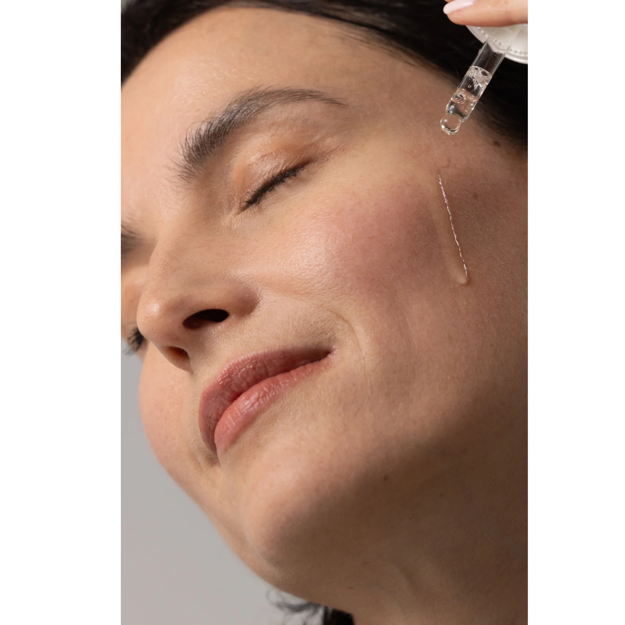 Peau Magnifique Serum / Nightly Youth Renewal Activator - Image 4